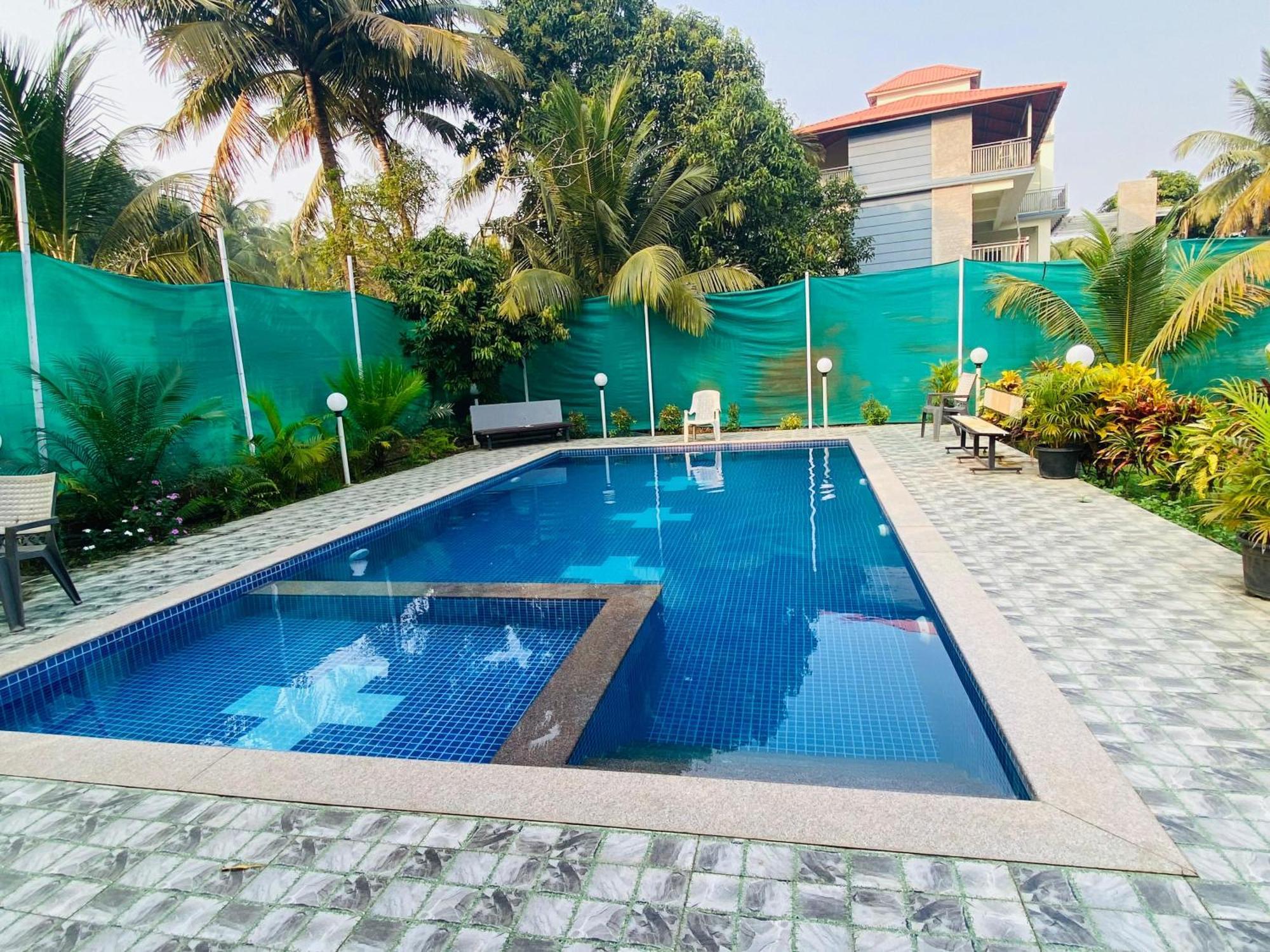 Humming Bird Beach Resorts อลีบาก ภายนอก รูปภาพ
