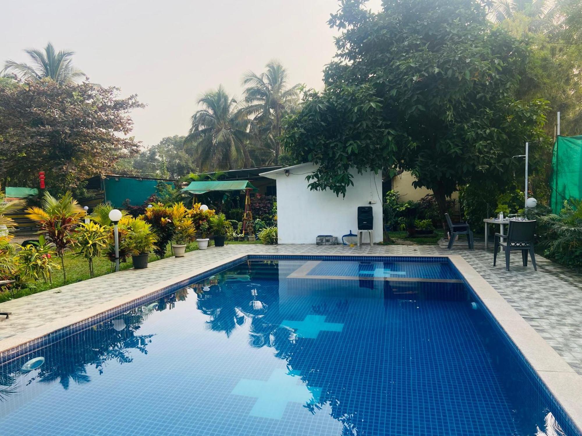 Humming Bird Beach Resorts อลีบาก ภายนอก รูปภาพ